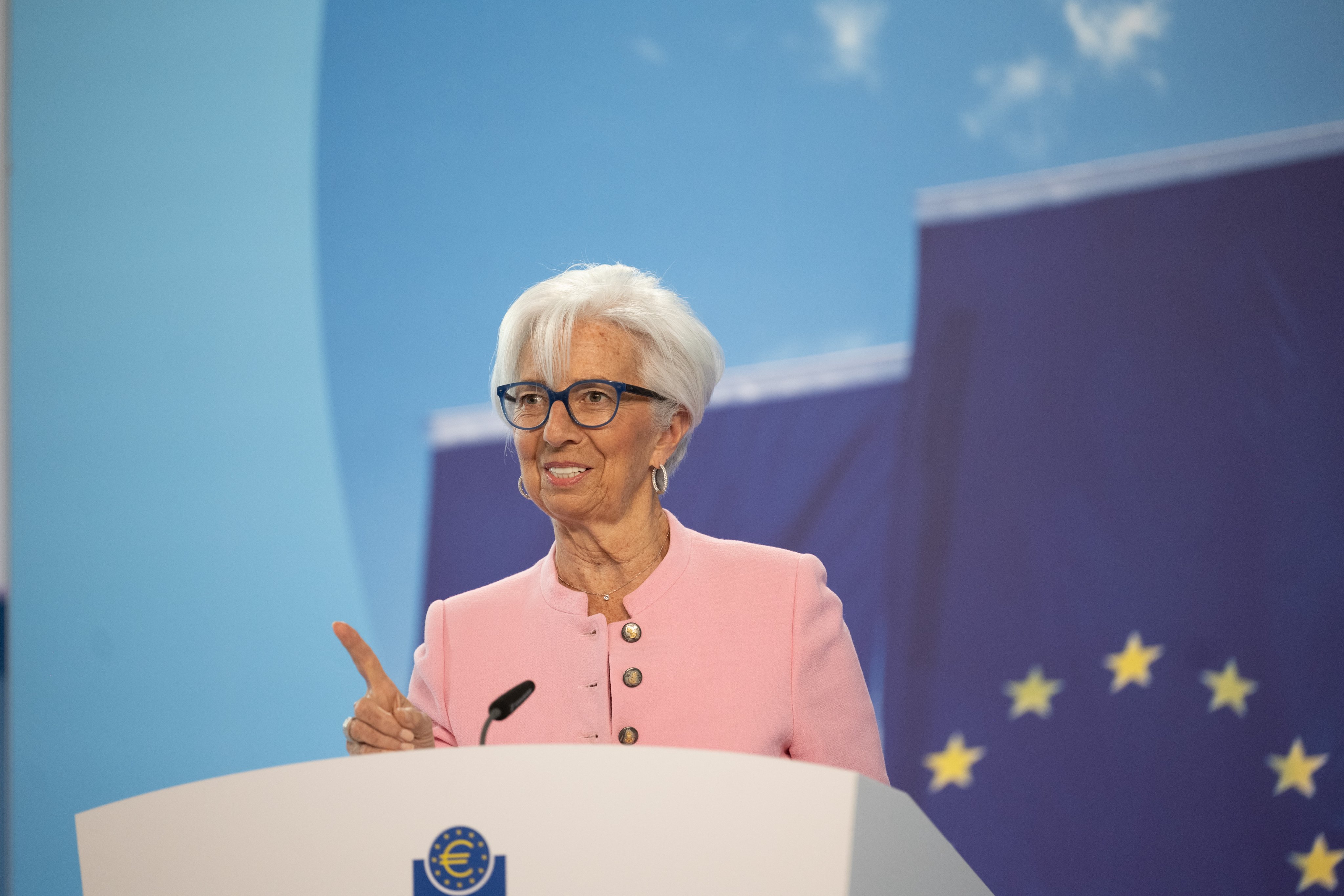 EU urged to come up with own digital payment platform, end reliance on others