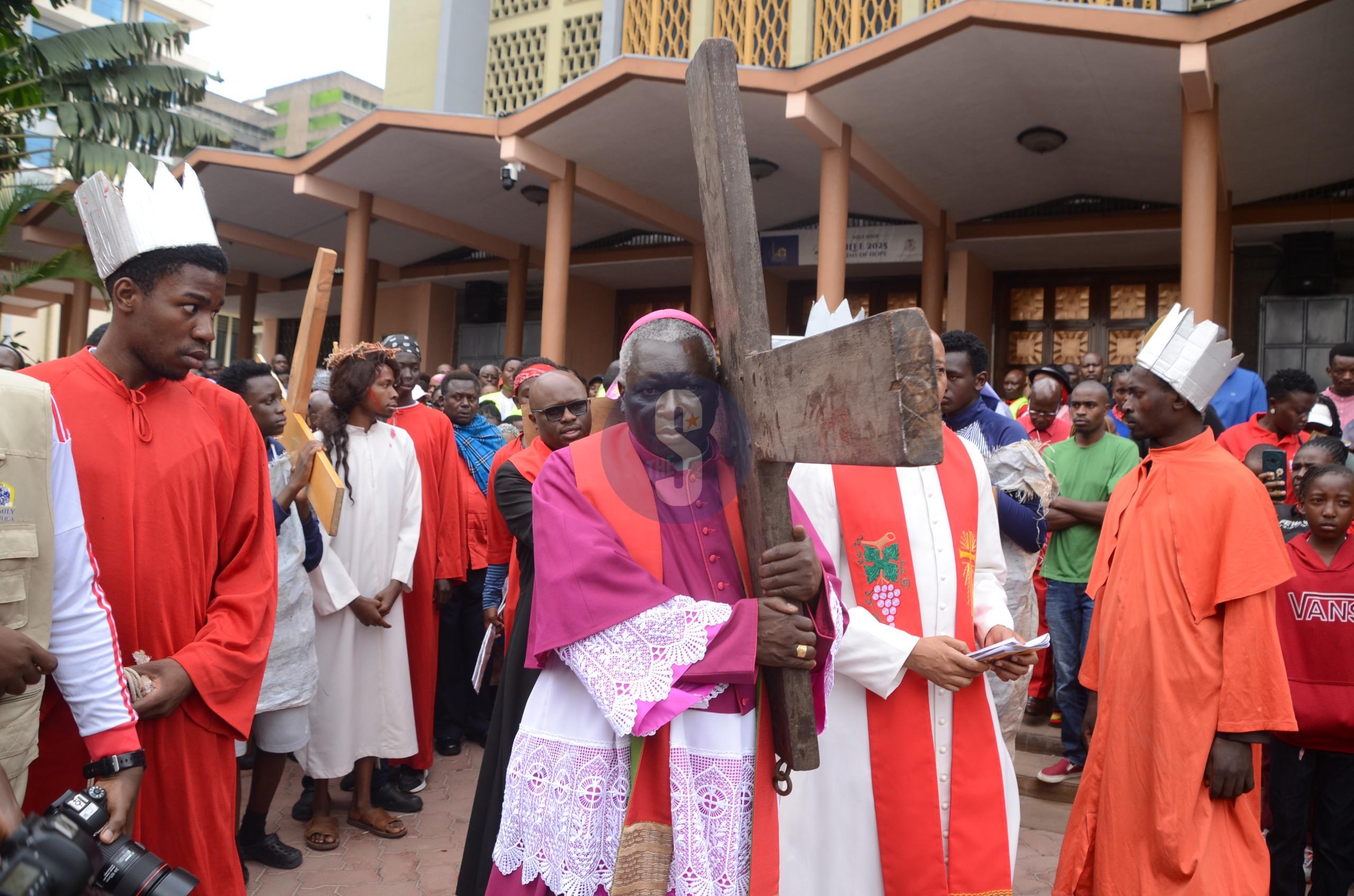 [PHOTOS] Bishop Anyolo leads Good Friday fete