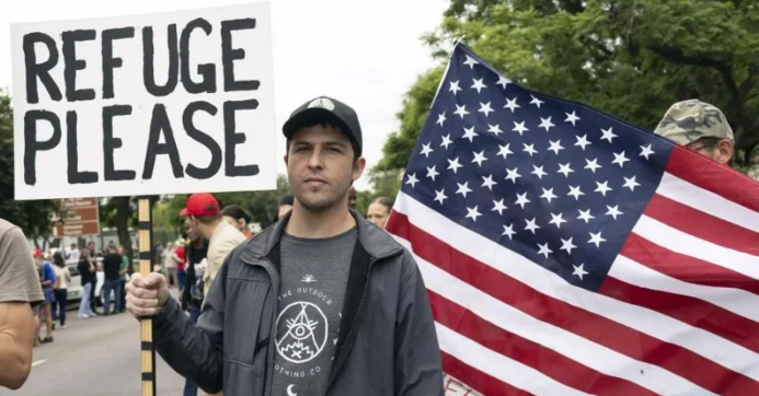 South Africa criticises US plan to accept white Afrikaners as refugees