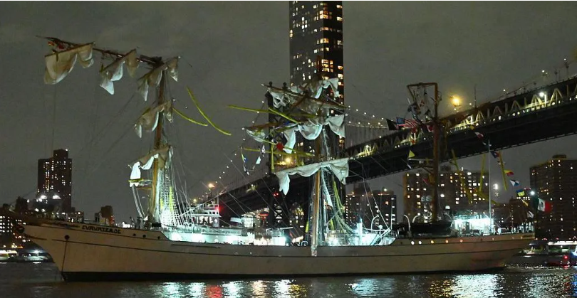 Two dead as Mexican Navy ship crashes into Brooklyn Bridge