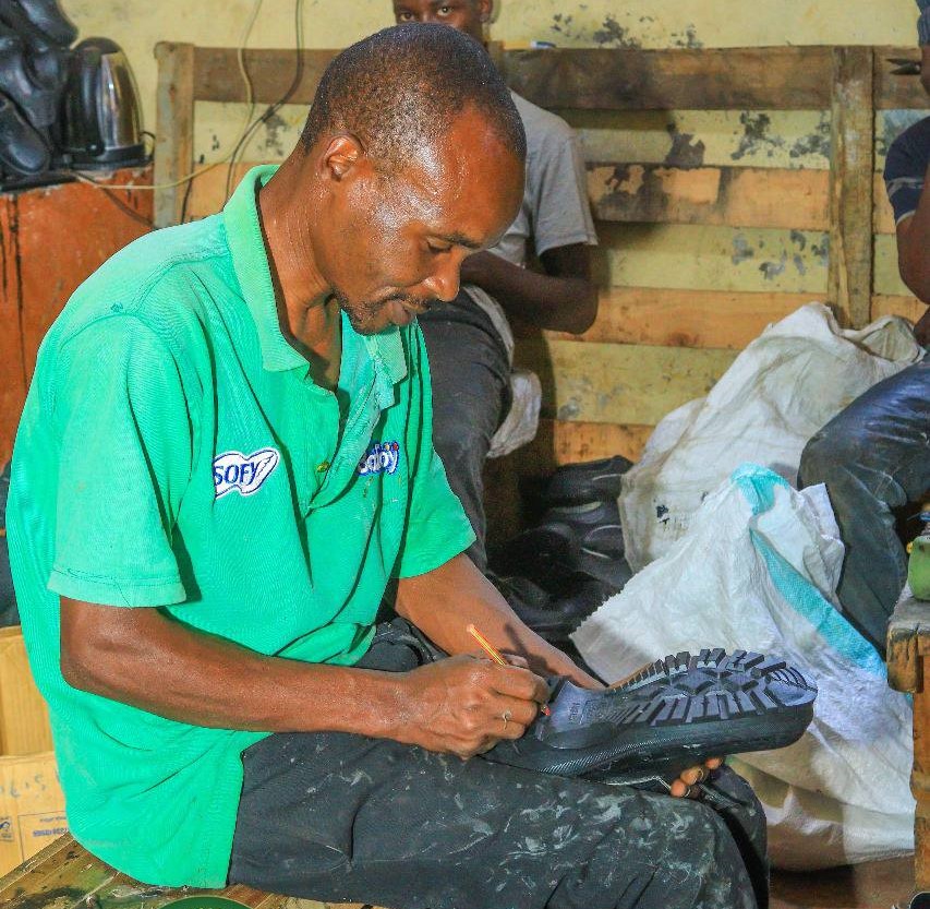 (Page 2 lead story) President Ruto donates Sh1m to Murang'a-based leather business