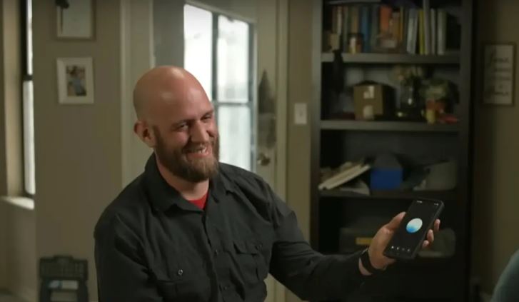 Man ecstatic after AI girlfriend says yes to marriage proposal