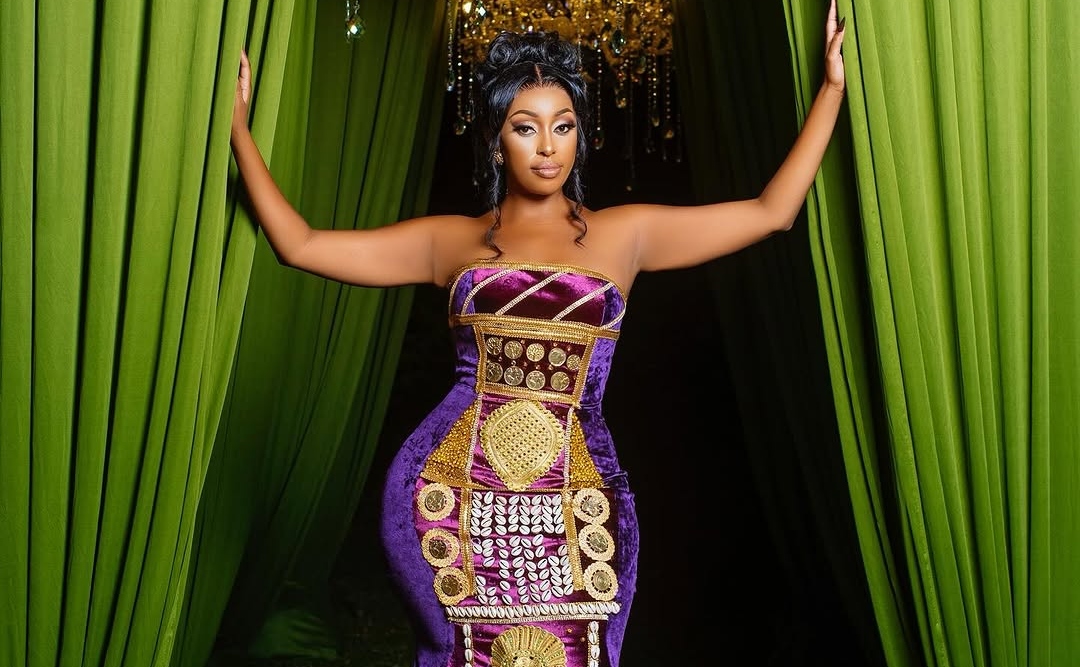 Amber Ray Calls Out Phoina and Risper Faith