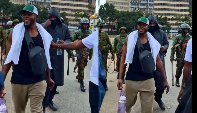 Police Lobby Teargas at Khaligraph Jones and Arrow Bwoy in CBD