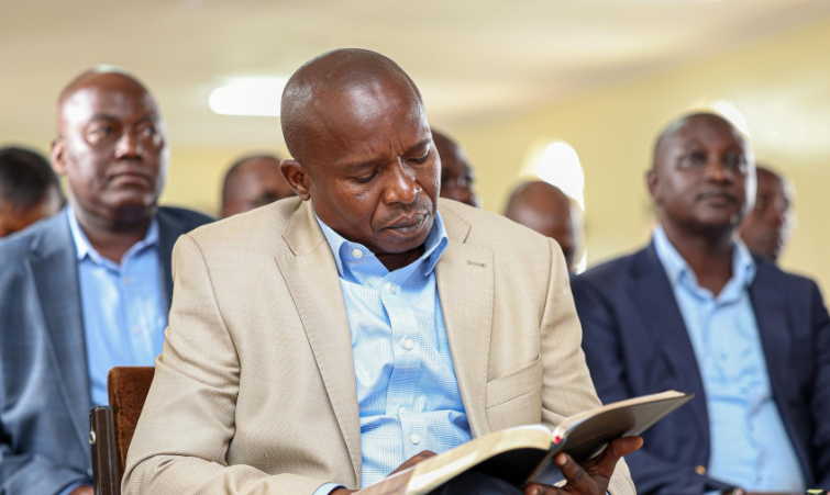 [PHOTOS] Kindiki attends church service in Narok