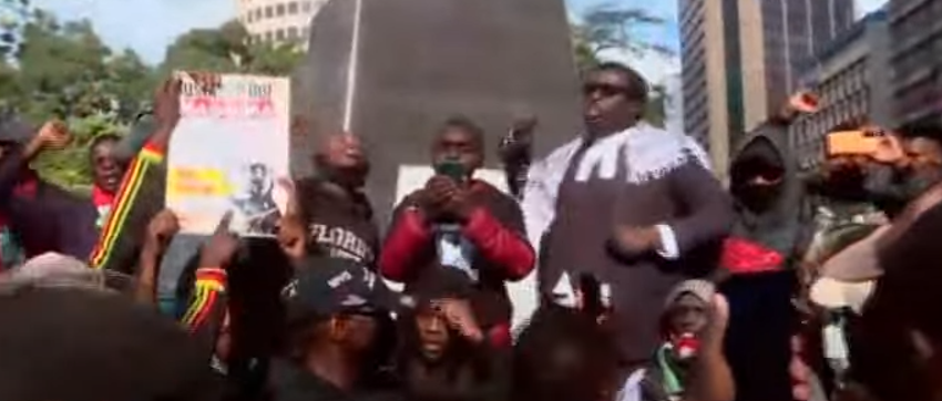 Chants as crowds start gathering in CBD for protests