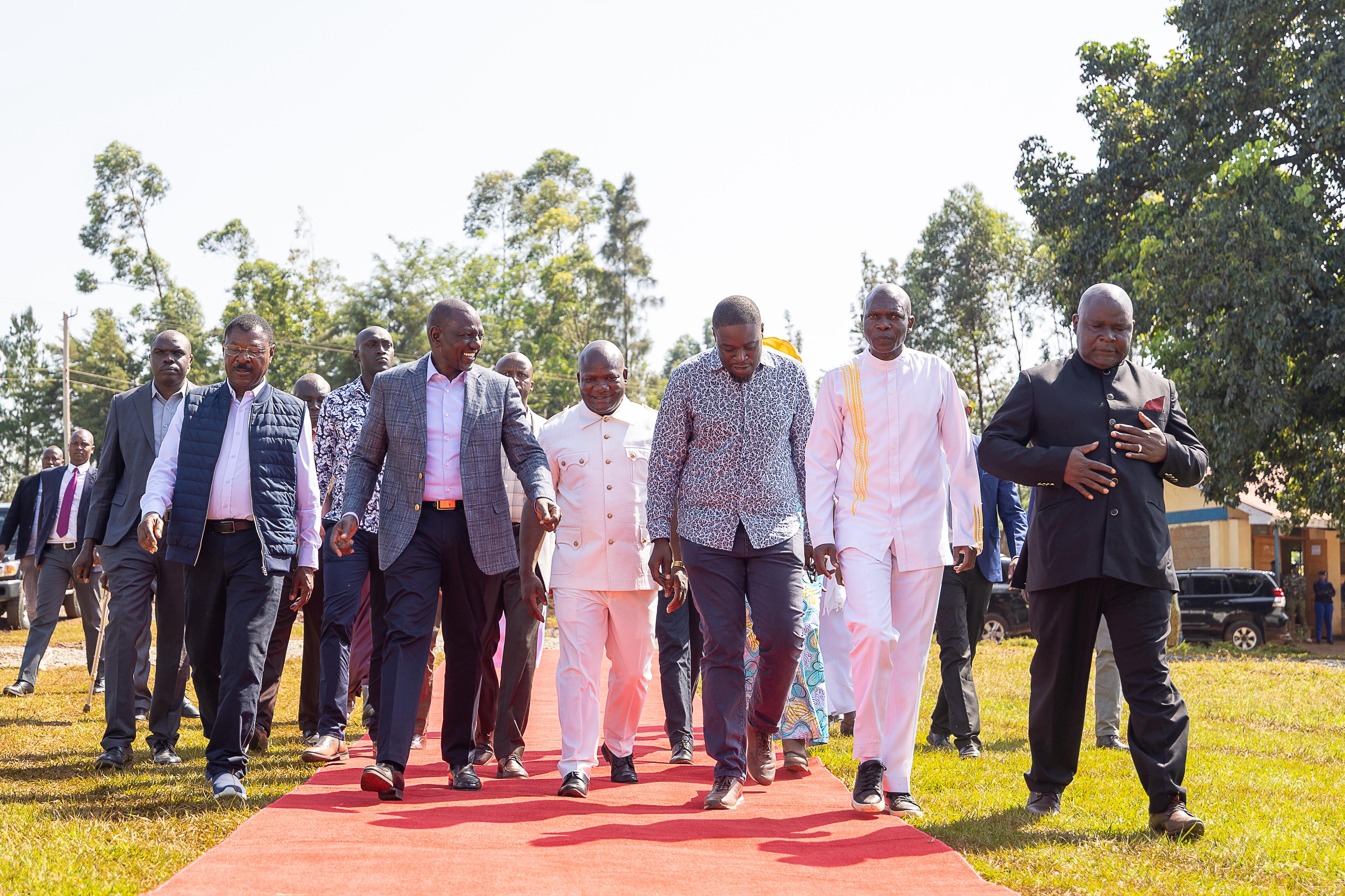 [PHOTOS] Ruto arrives in Lugari for church service