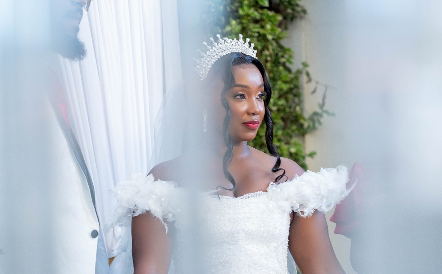Behind the Veil: Kate Actress's Genius Phone Ad