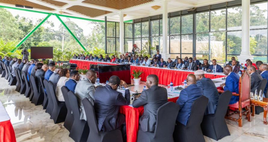 [PHOTOS] Ruto hosts governors at State House