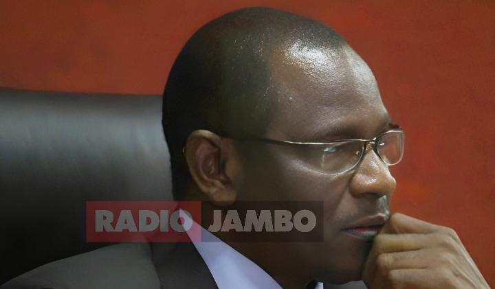 Jaji Aamuru Polisi Kumwasilisha Mahakamani Mwanablogu Aliyetoweka