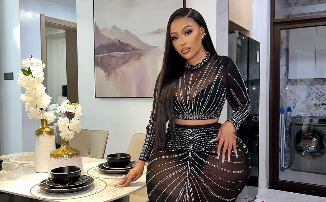 Vera Responds to Claims She's Broke After Club Appearance