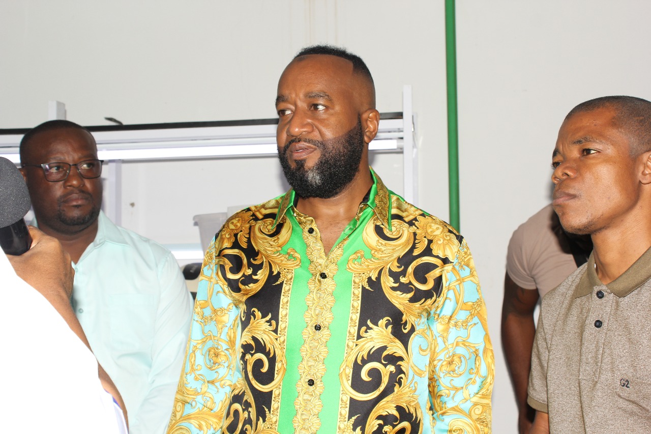 Joho cracks whip on contractor over delays