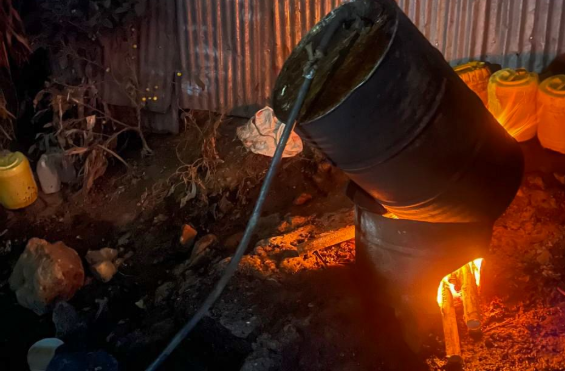 Police destroy over 100 litres of illicit brew in Kayole crackdown