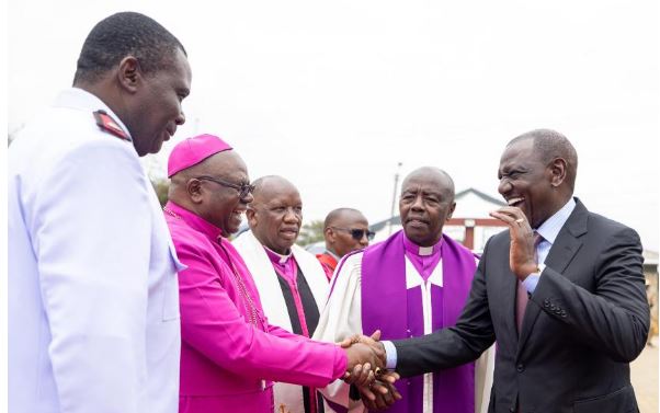 [PHOTOS] Ruto joins AIC Machakos bishop’s big day