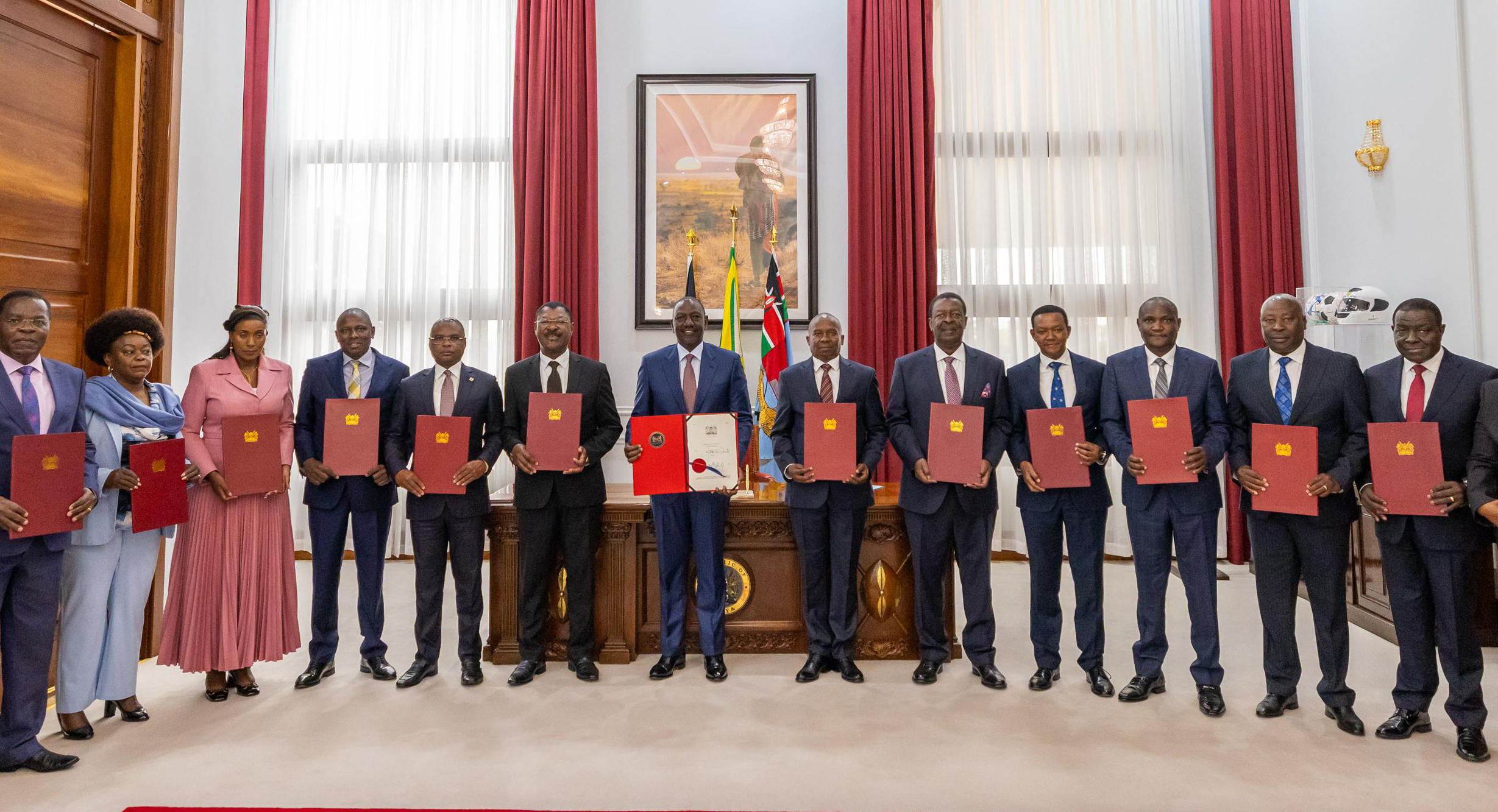 Ruto deals blow to civil servants trading with government