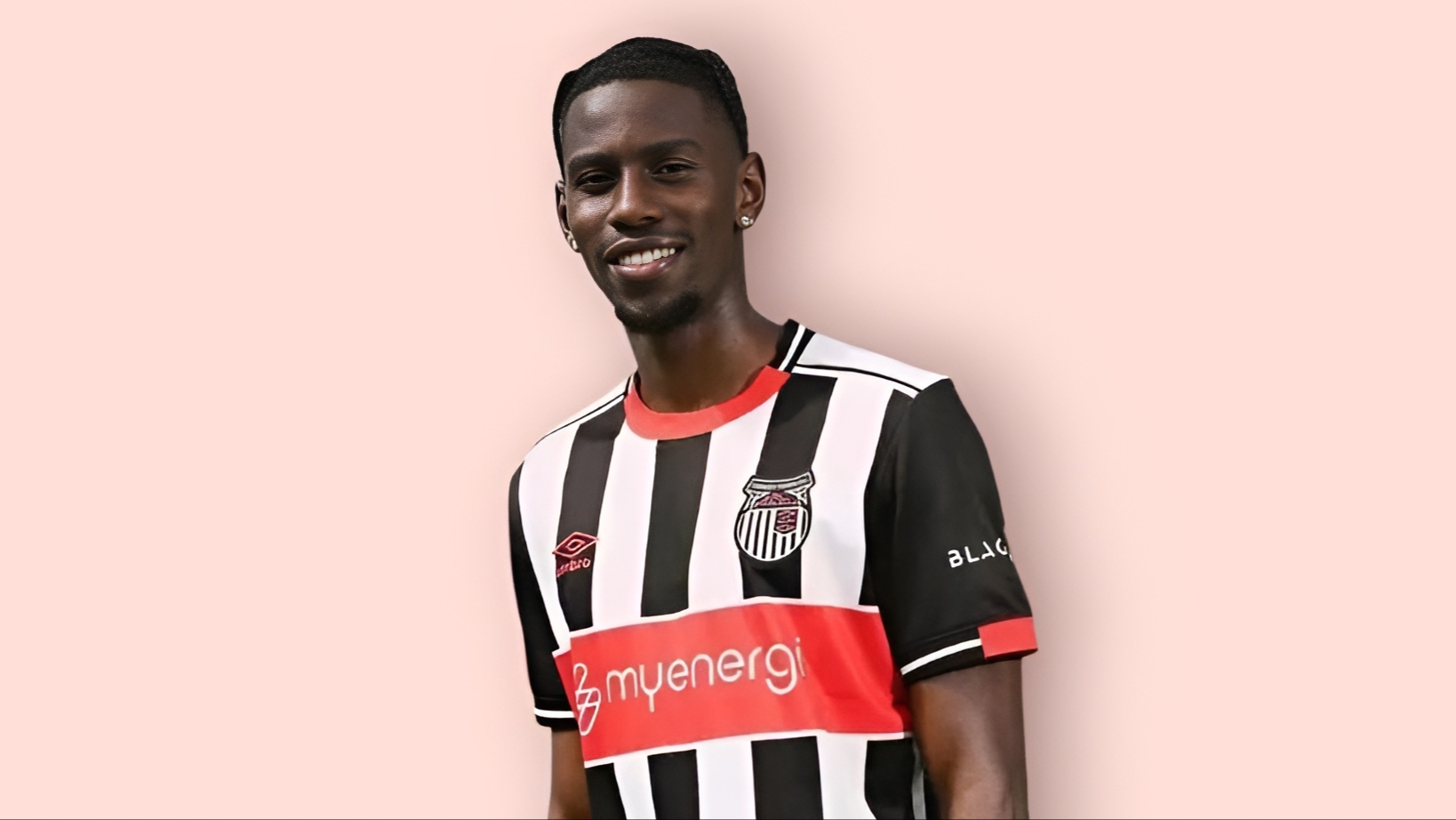 Mkenya Clarke Oduor Asaidia Grimsby Town Kuitandika Manchester United