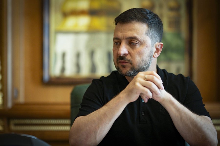 Zelensky rules out ceding Donbas region as Russians make fresh advance