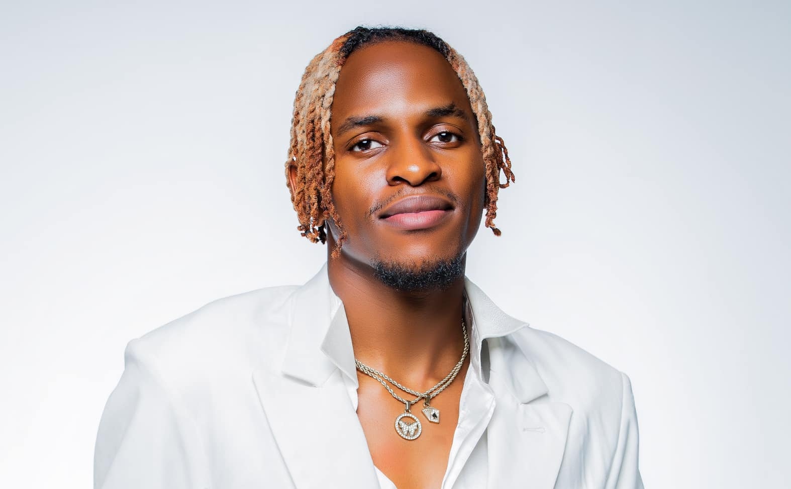 Iyanii’s First Job, Favorite Subject, and Life Before Fame