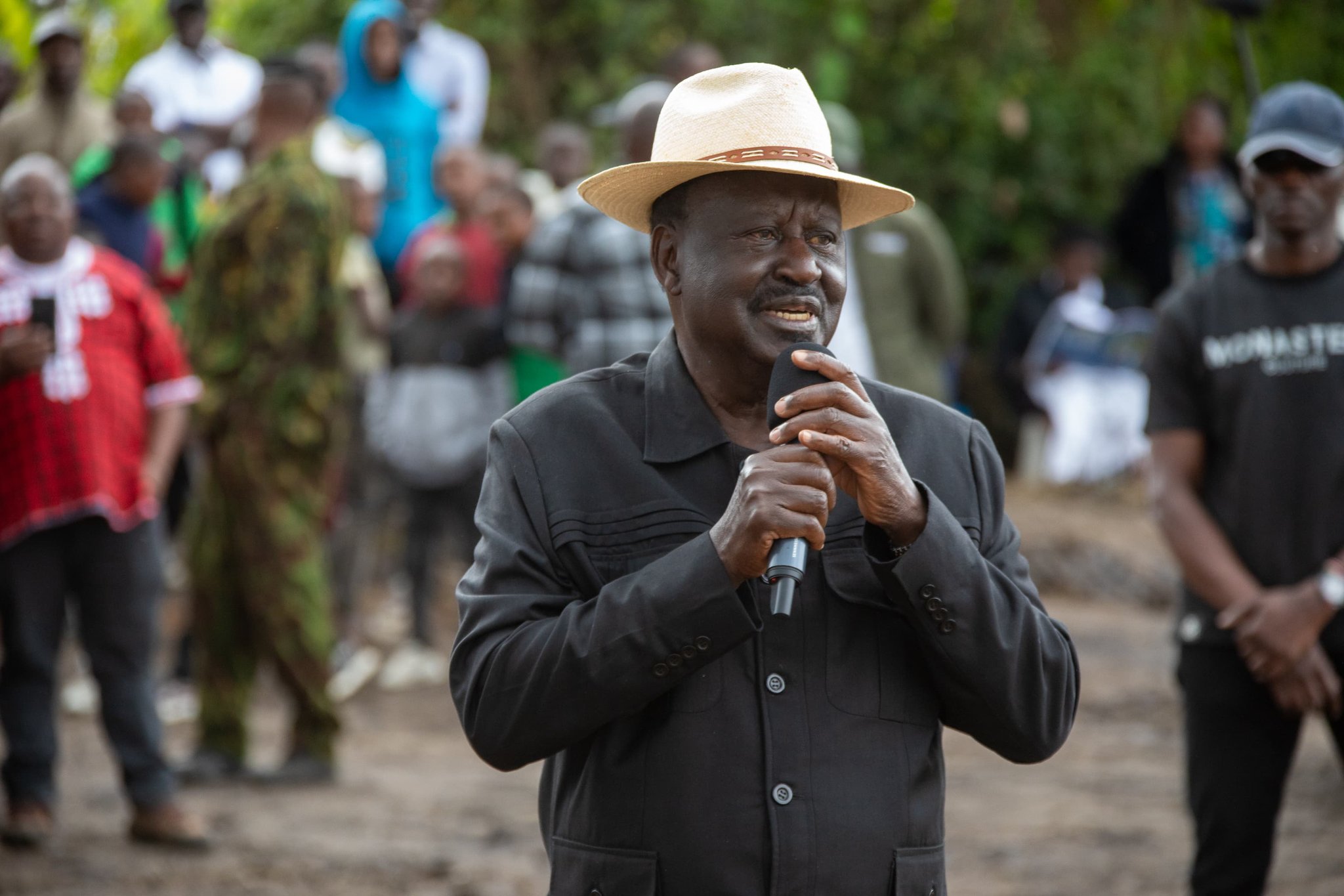 Raila's dilemma over Uhuru's '27 carrot