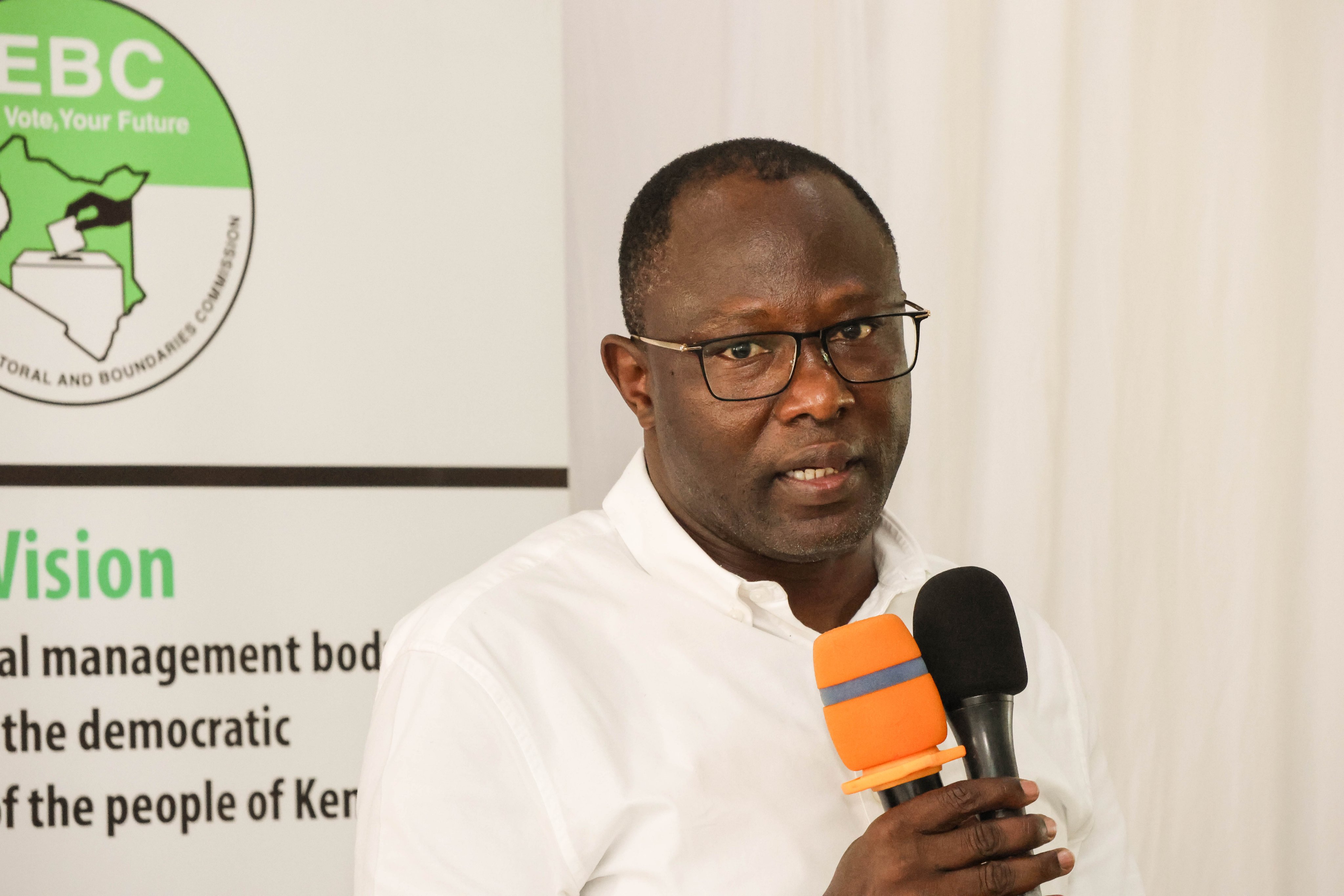 IEBC cautions against taking photos of ballot papers