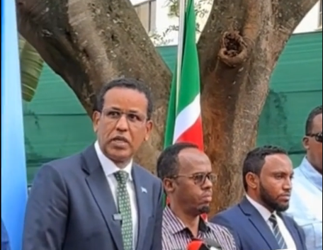 Somalia’s apology misfires after Kenyan flag mounted upside down