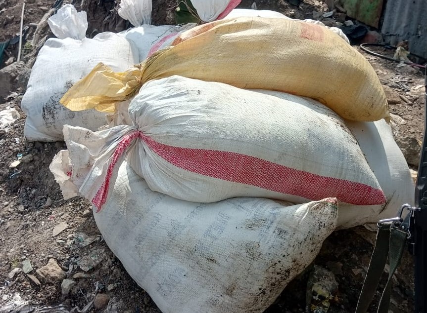 4,000 litres of Chang’aa seized in Mukuru crackdown