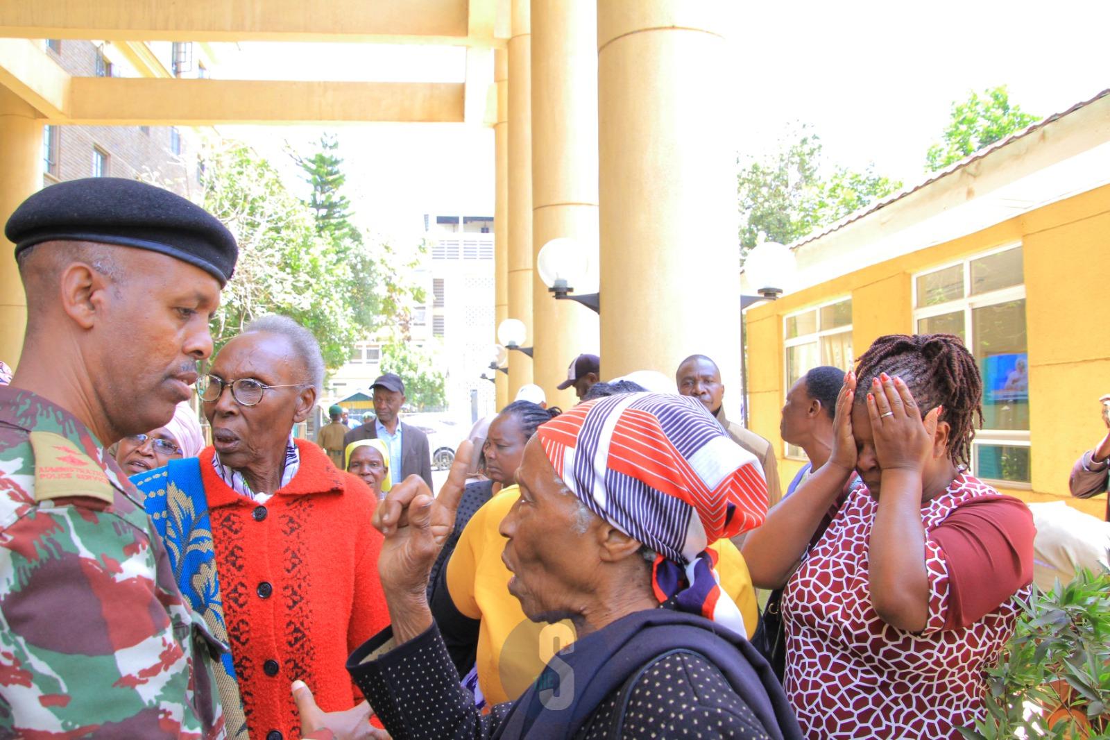 [PHOTOS] Group of elderly women stage protests at Milimani over missing files