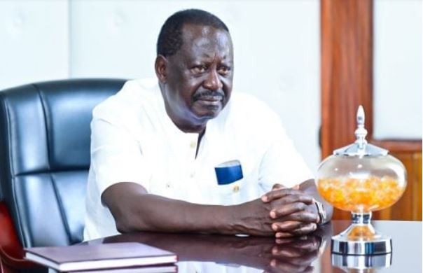 Raila comforts Mathare MP after father’s death
