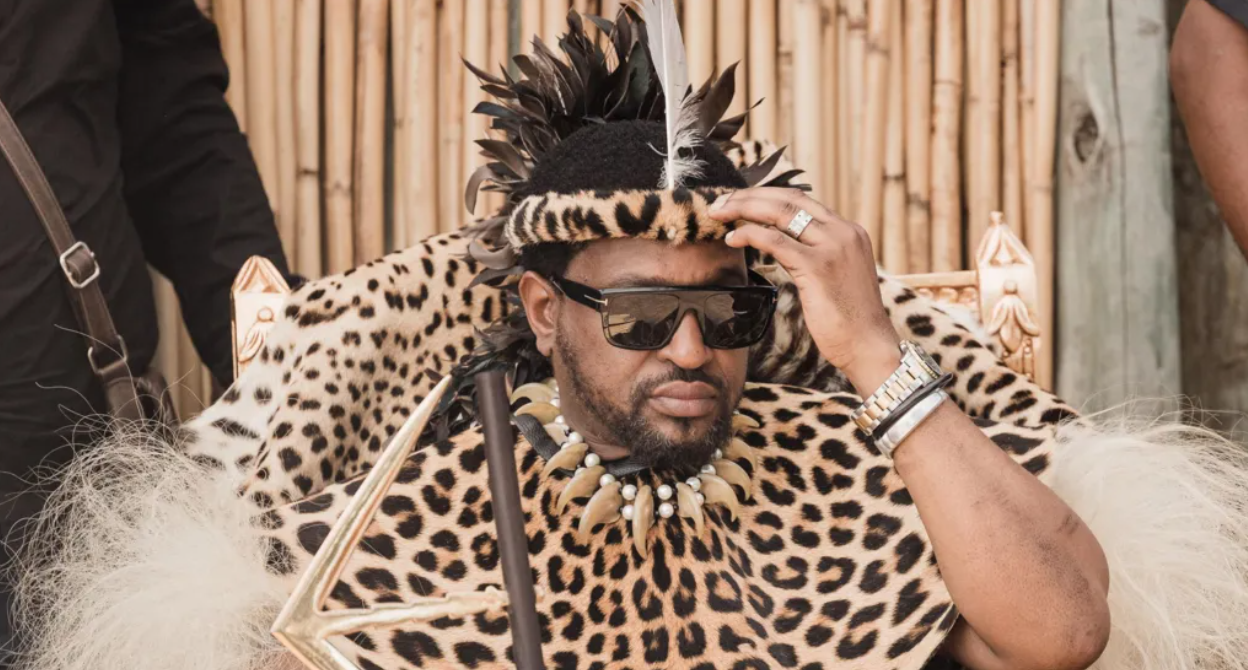 Zulu king challenges professor to stick fight