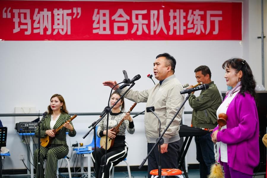 Xinjiang Yapuliza Uhai Mpya na Mtindo Katika Urithi wa Dunia wa Utenzi wa “Manas”