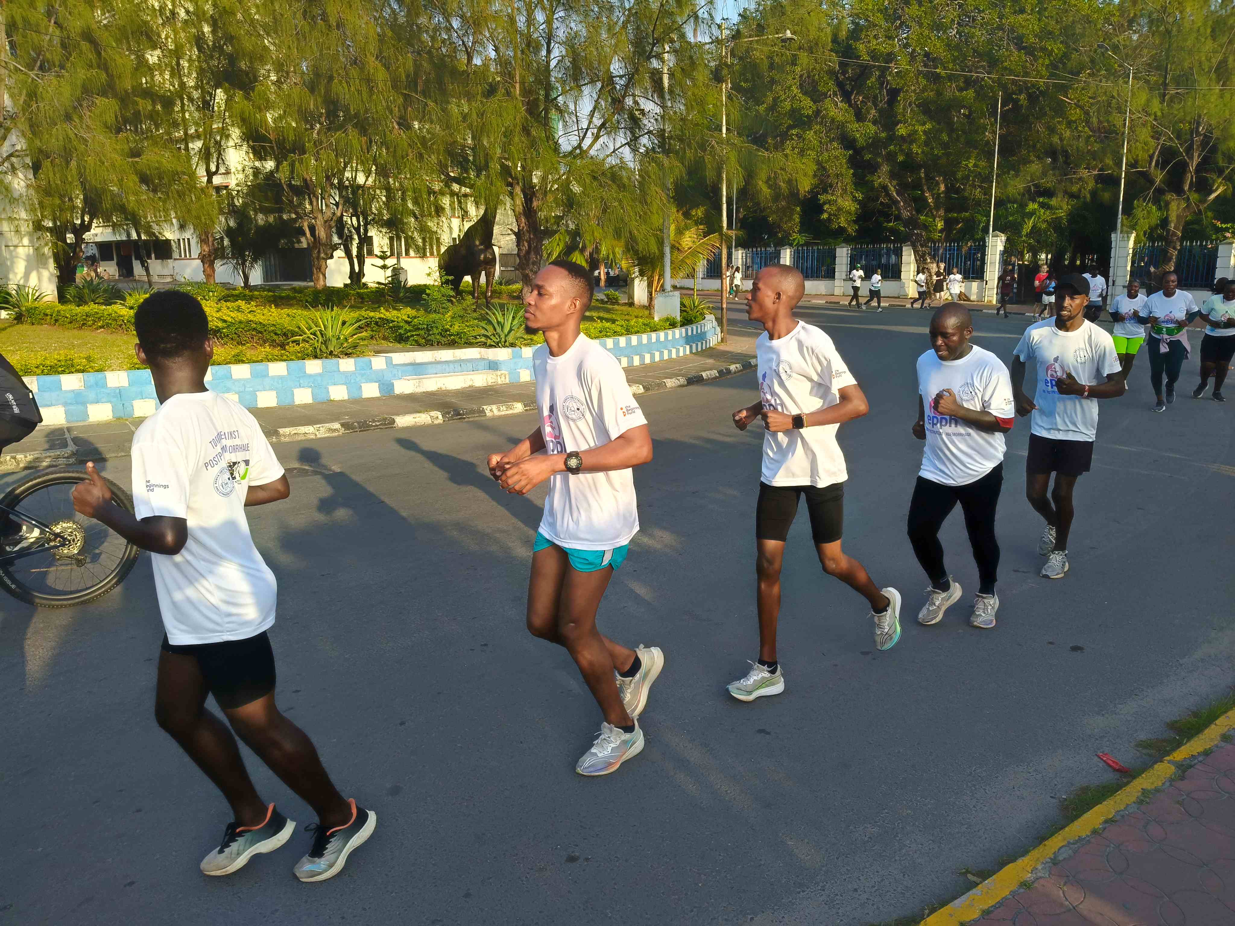 Doctors, survivors run to raise awareness on postpartum bleeding
