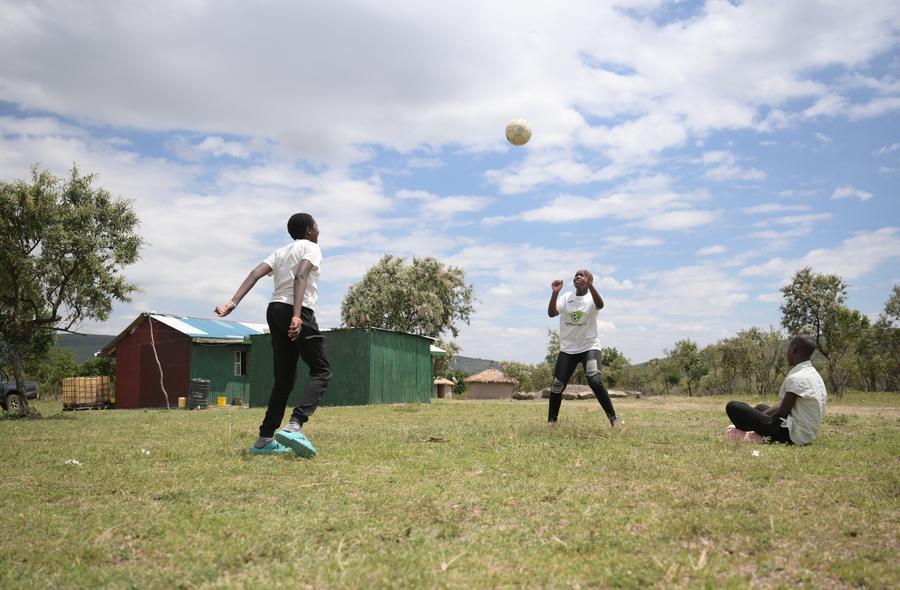 (Hello Africa) On Kenya's Maasai Mara plains, Chinese duo builds home of hope for 29 girls