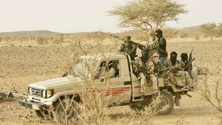 Trucks set ablaze as militants block key Senegal-Mali trade route