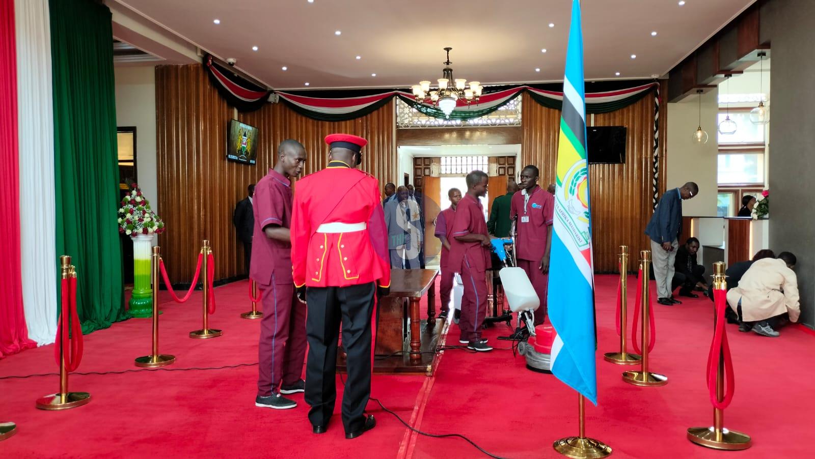 [PHOTOS] Kenya mourns: Parliament readies for Raila’s final viewing