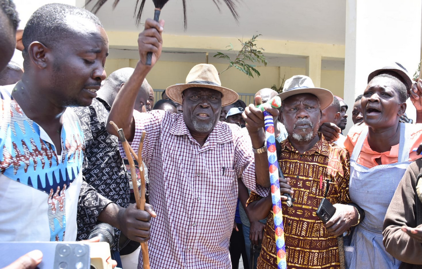 Elders defend Raila's burial at ancestral home as culturally and spiritually right