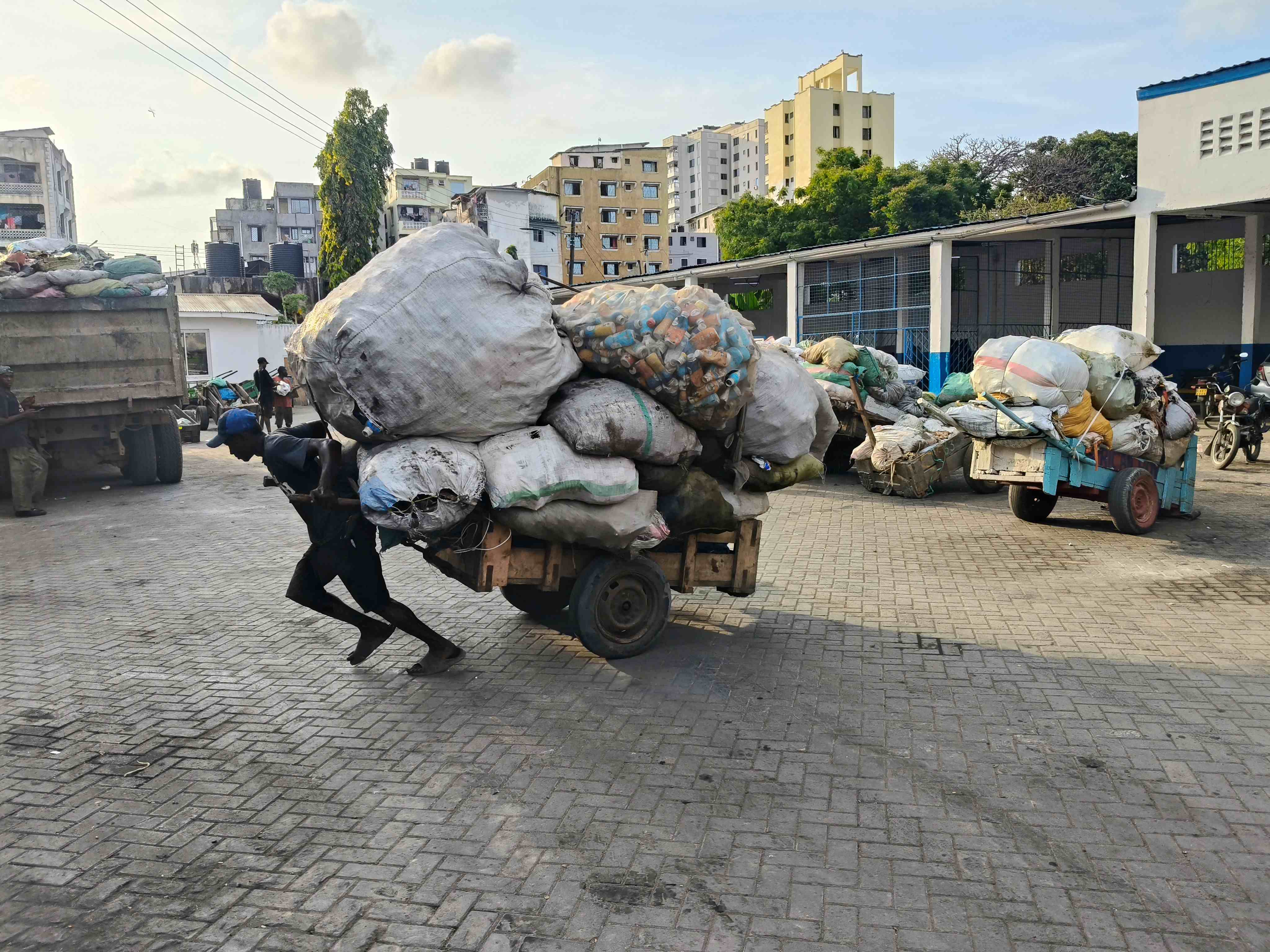 3,000 Mombasa youth to get jobs in Sh17bn waste management deal