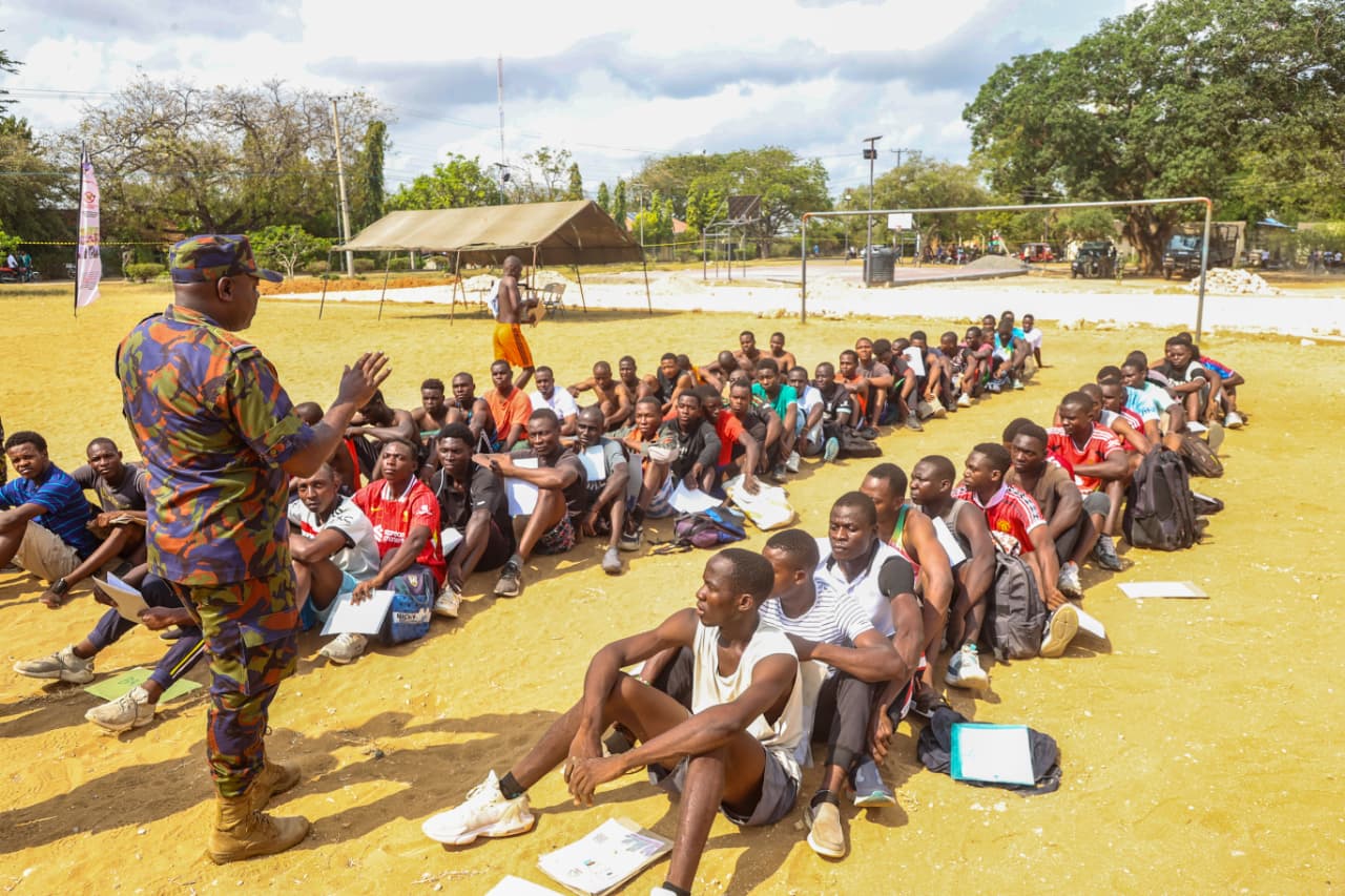 KDF hails high turnout, discipline as recruitment nears end