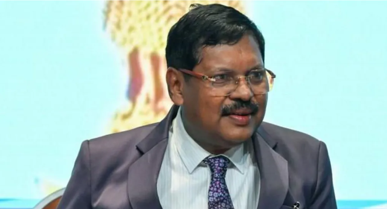 Shoe thrown at India's top judge in religious row