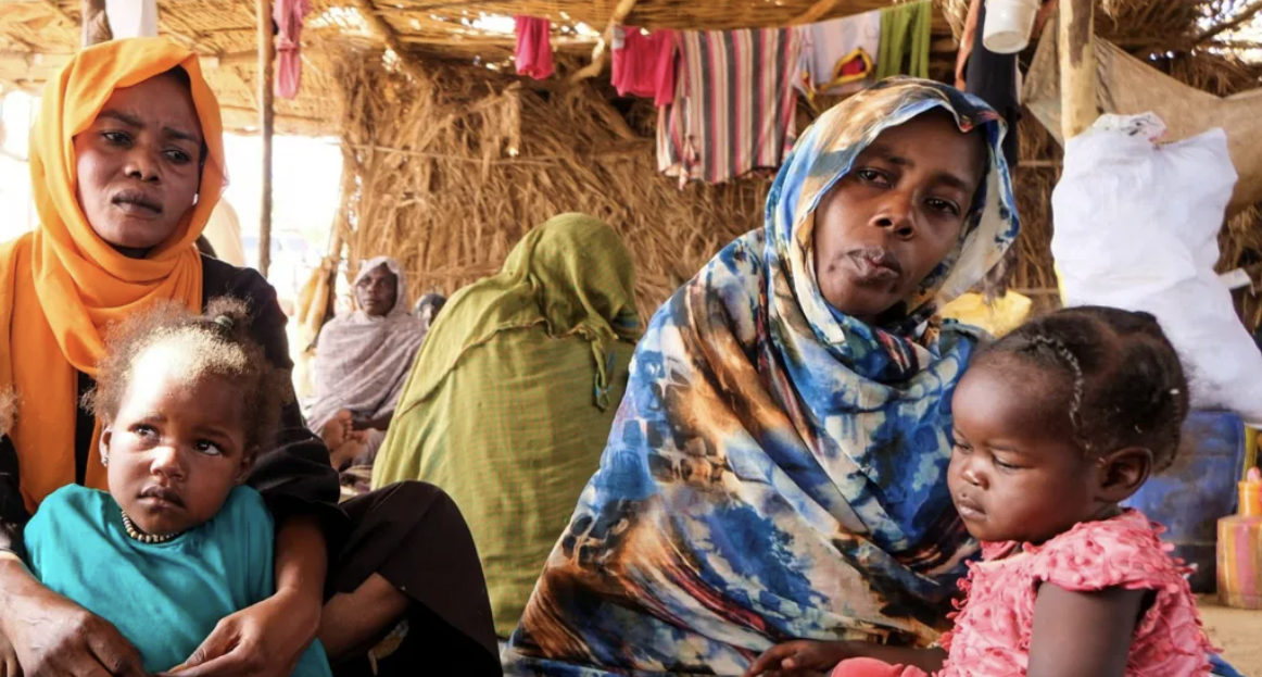 Fear of mass killings as thousands trapped in besieged Sudan city