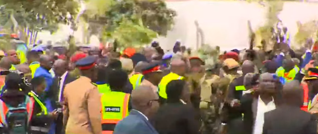 ‘Baba! Jowi!’ Kenyans weep as Raila’s final journey begins