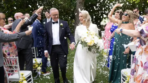 Australian prime minister becomes first to wed in office