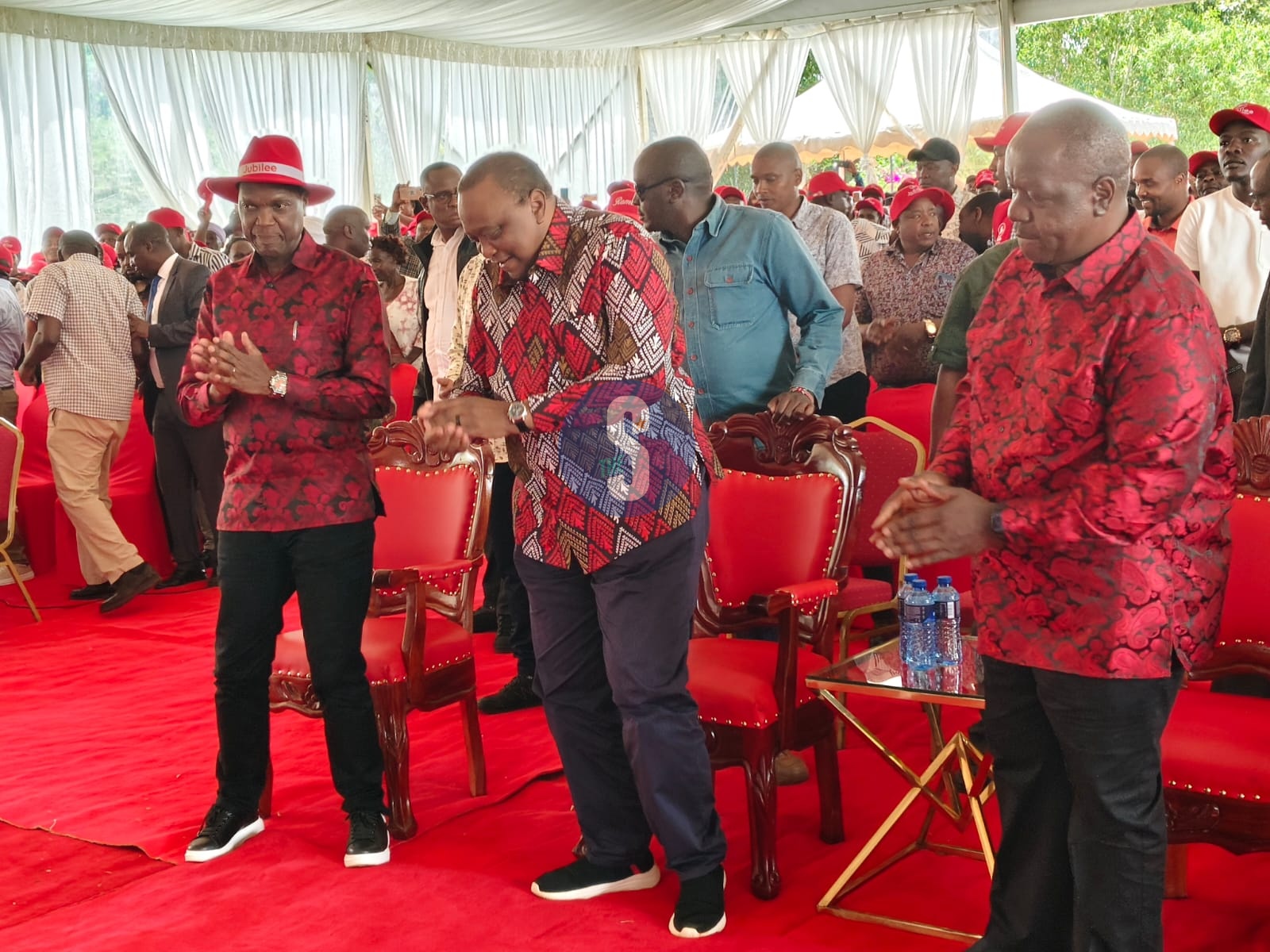 [PHOTOS] Uhuru leads Jubilee grassroots meeting in Murang’a