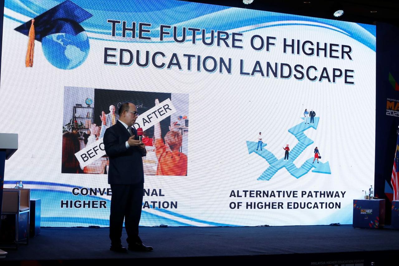 Malaysia eyes work-experience degrees to attract foreign students