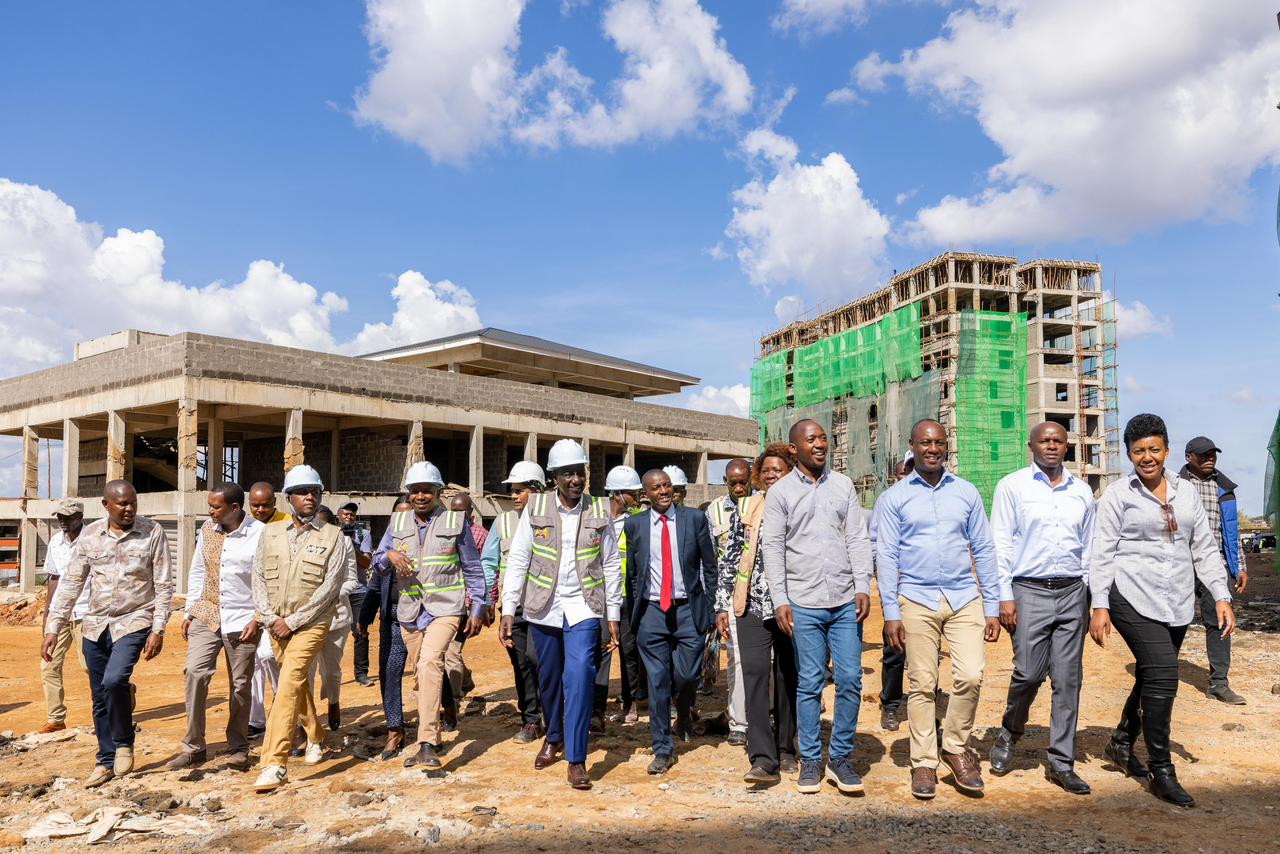 [PHOTOS] Ruto inspects progress of Boma Yangu Wote Pool AHP