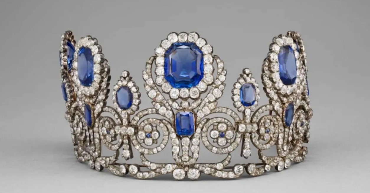 Two more charged over Louvre jewellery heist