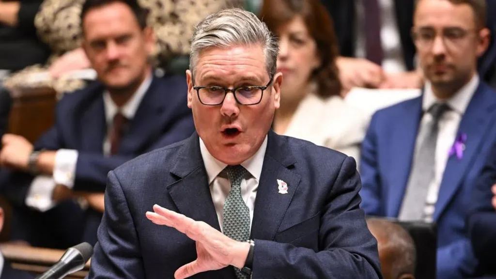 Ministers urge PM to sack whoever was behind anonymous briefings