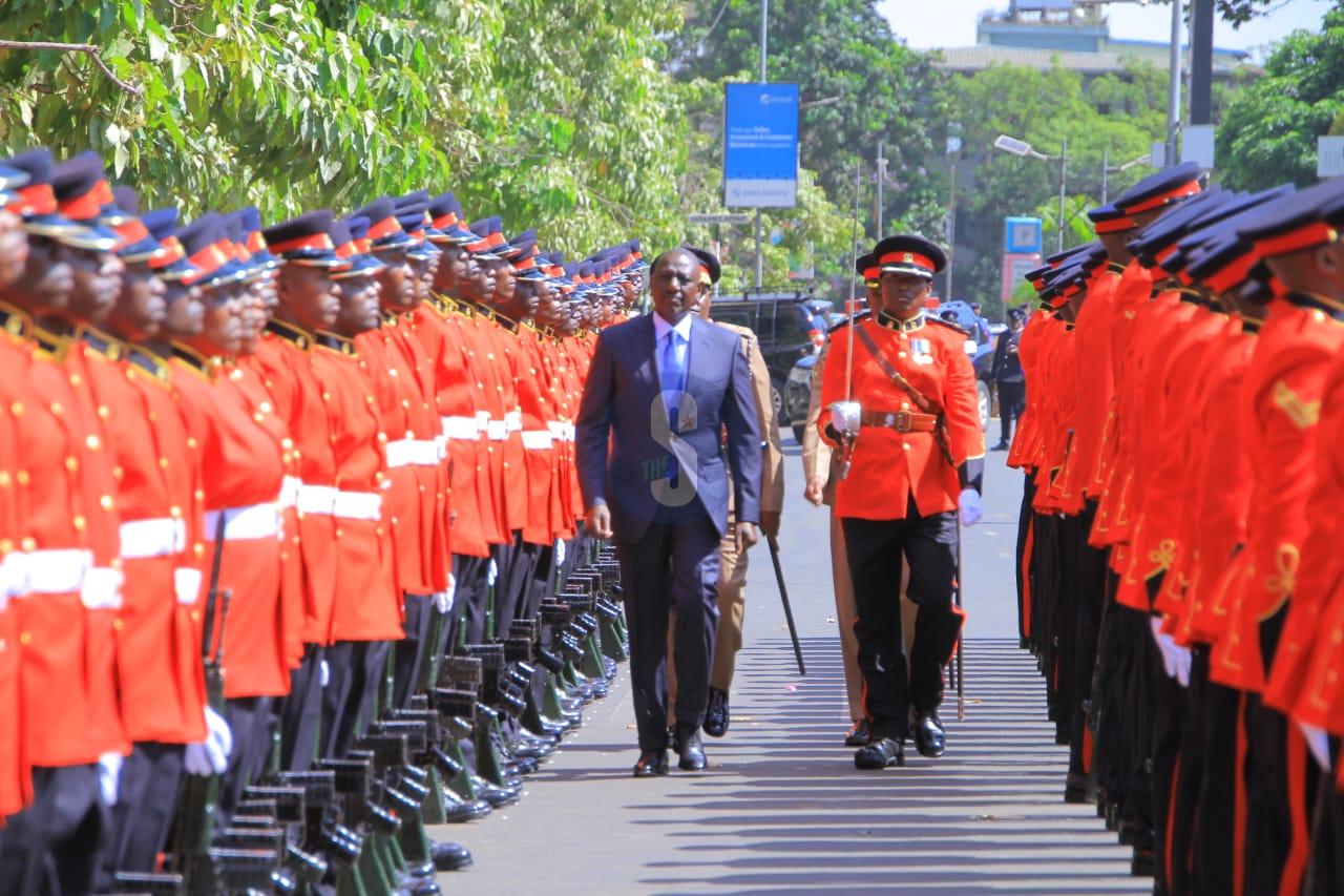 Guard of honour, protocol set tone for Ruto's address