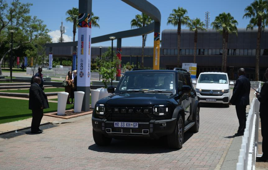 (Hello Africa) Chinese vehicles roll in for Johannesburg G20 summit