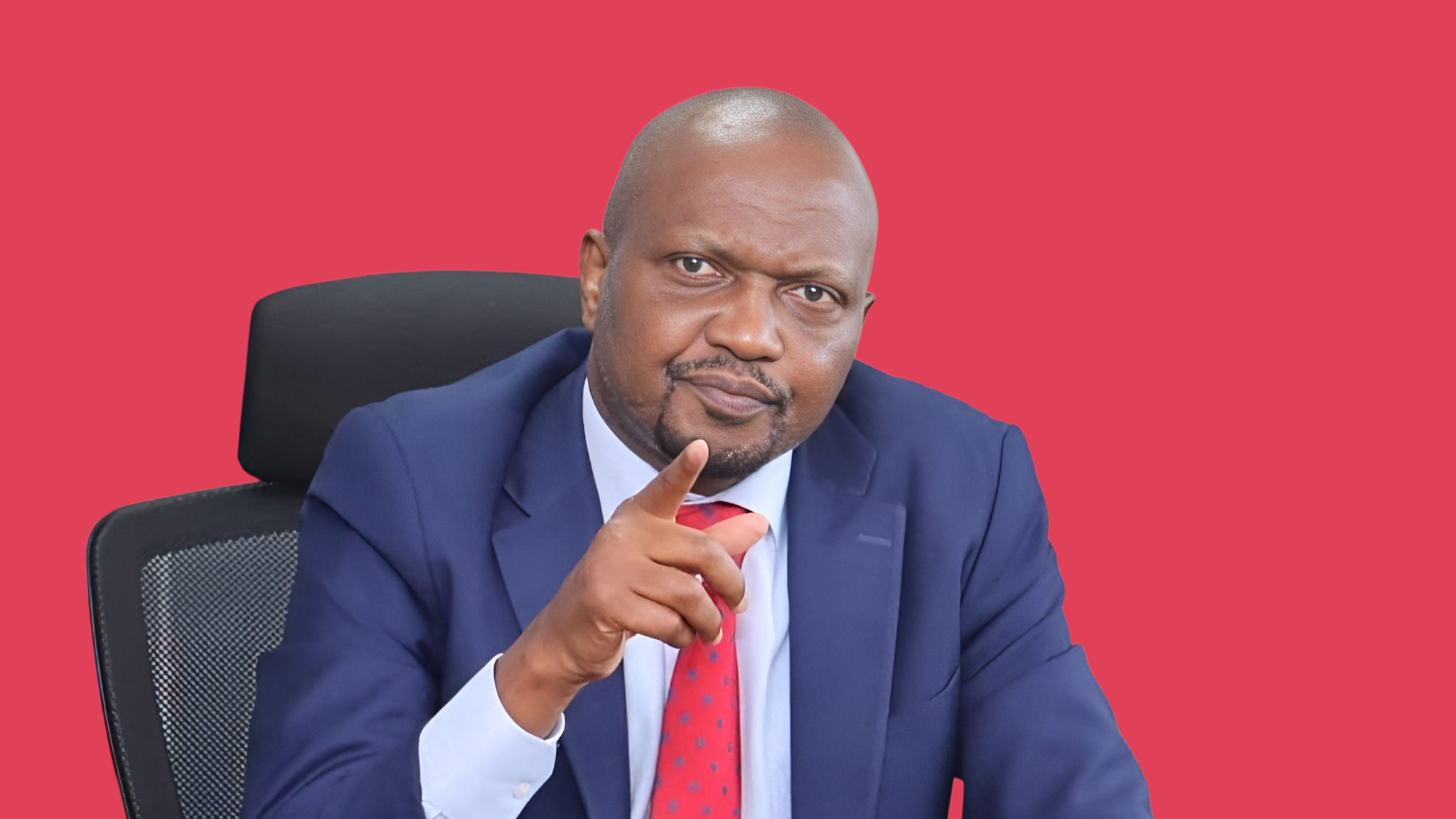 Kuria Atoa Onyo Kali kwa Museveni na Mwanawe, Muhoozi