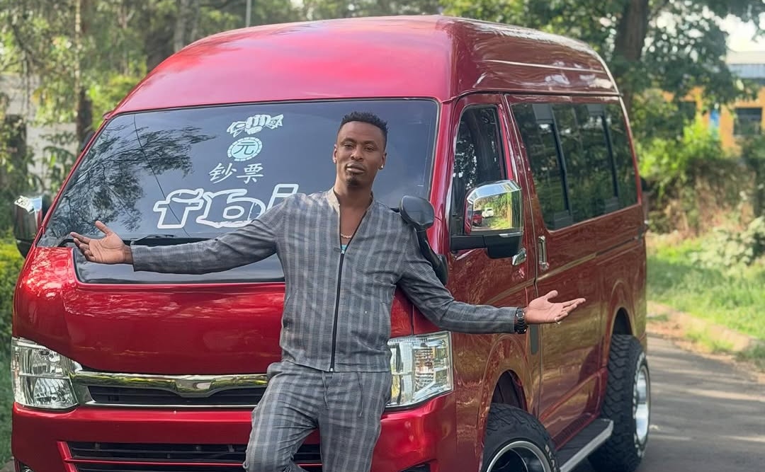 Inside Ezra FBI's Custom-Designed Sh5m Entertainment Van